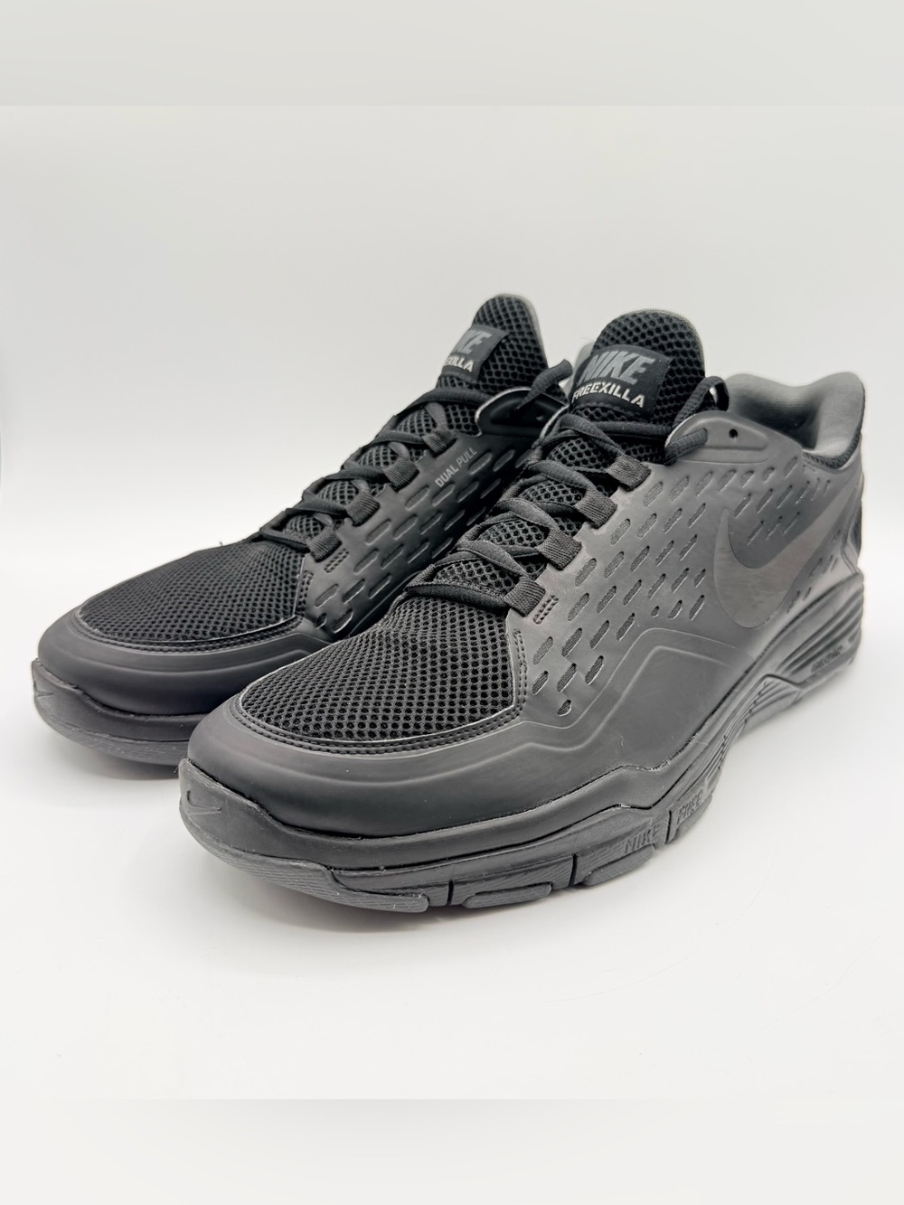 Nike Free Xilla TR 454161-001 Men’s Size 13 Black Dark Grey Training Shoes